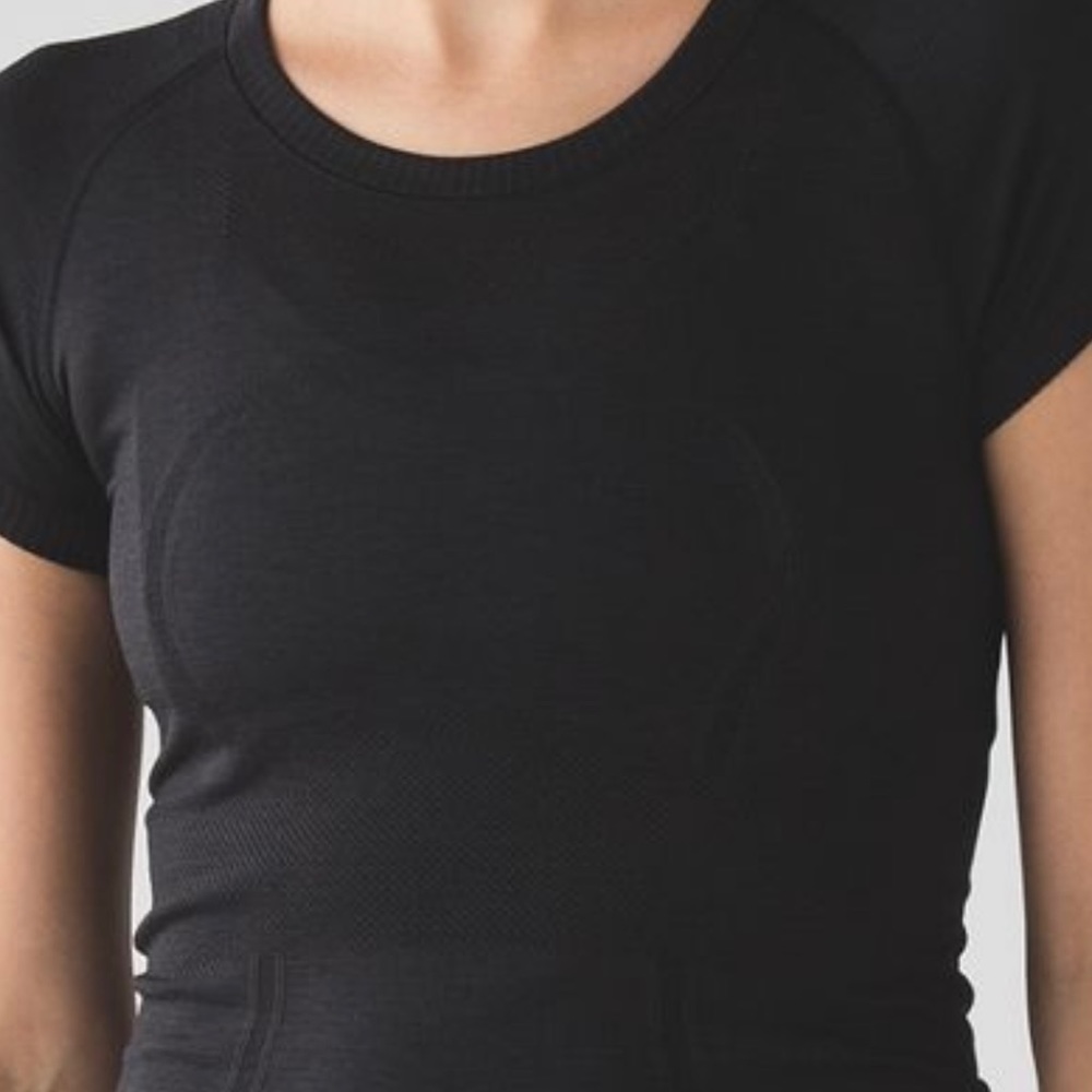 EUC lululemon short sleeve swiftly tech